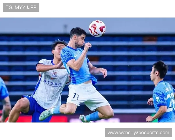 深圳新鹏城中场洗牌周定洋戴伟浚 本科维奇领衔全新防线