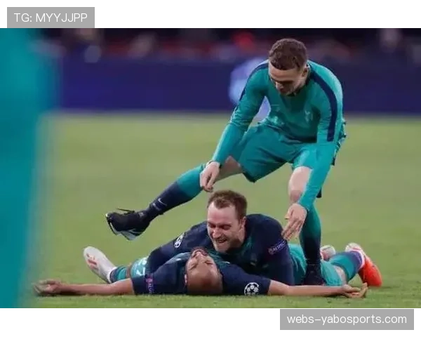 阿贾克斯赛季战术反思：传统强队在新战术环境下的适应问题